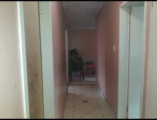 3 BEDROOM APARTMENT FOR SALE IN RUSTENBURG CENTRAL